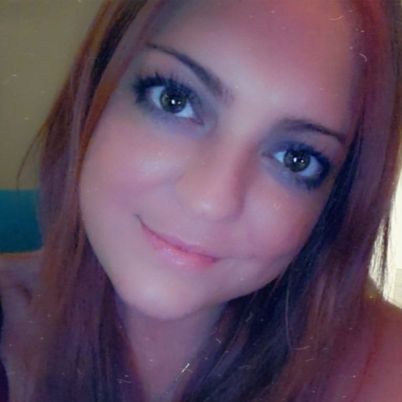 Meet your Posher, Taylor - Picture 1 of 1